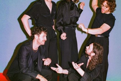 BLOSSOMS – Announce Sixth Album ‘Songs From The Wedding Cake’ + UK Arena Tour